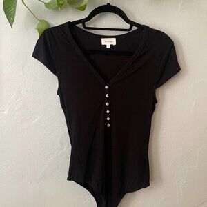 Ribbed Cap Sleeve Bodysuit in Black